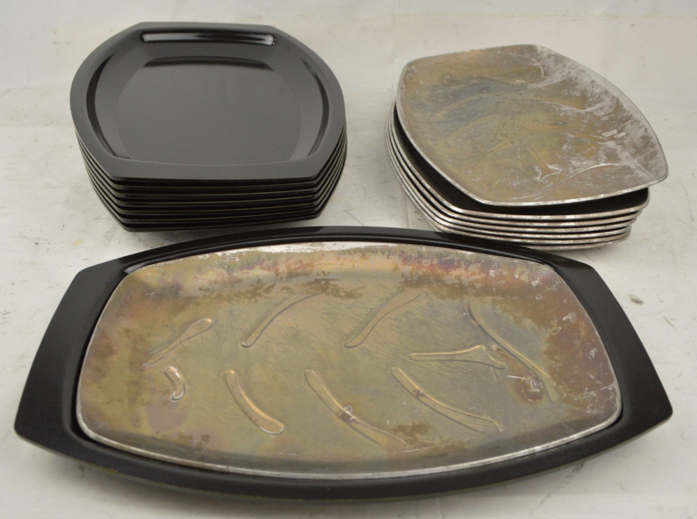 Vintage Nordic Ware 21610 Steak Sizzle Platter Set of 8 Aluminum w/ Holders
